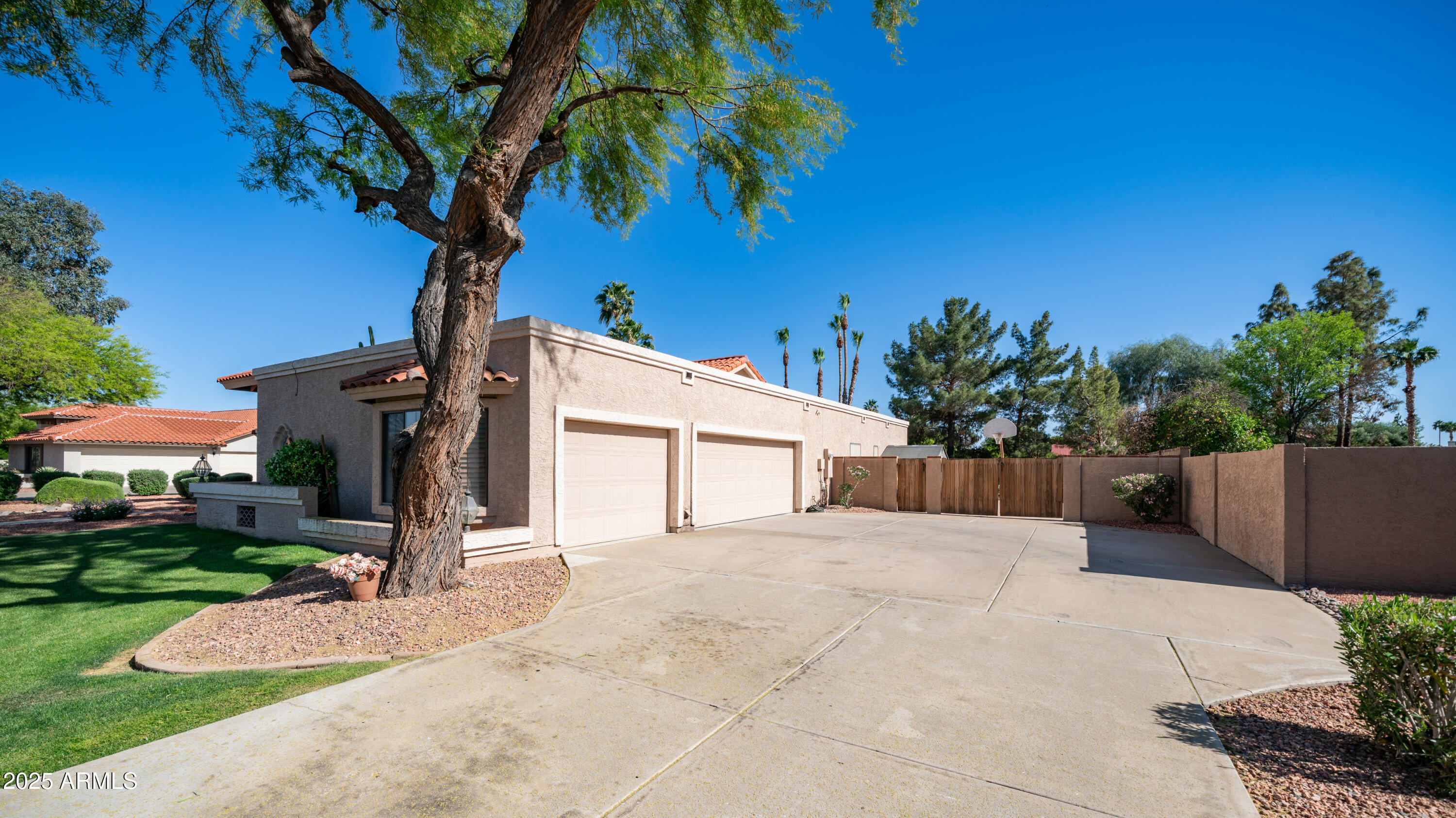 Property Photo: 1739 E Knox Road AZ 85284