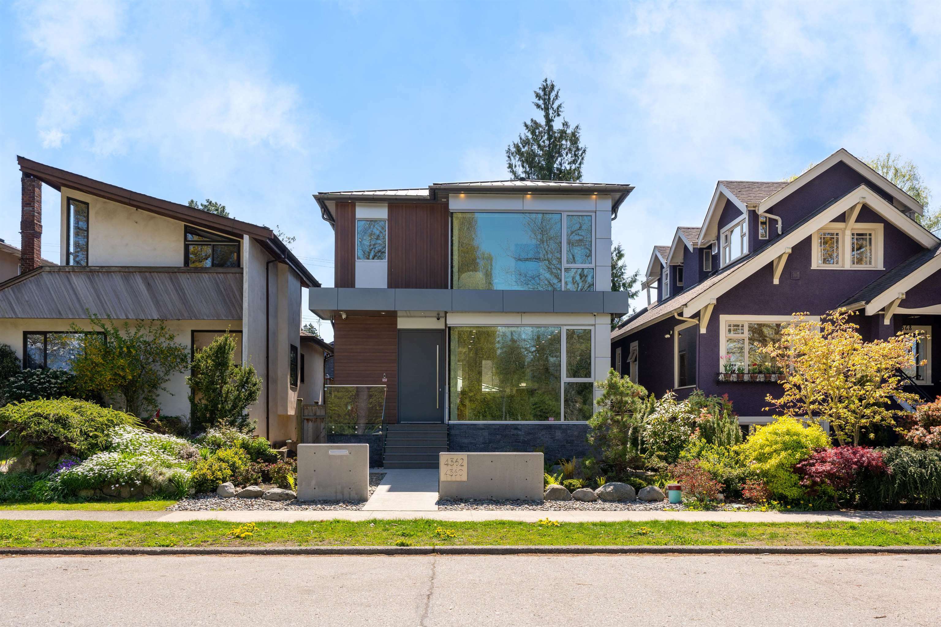 Property Photo: 4362 W 8th Avenue 4360 BC V6R 2A1