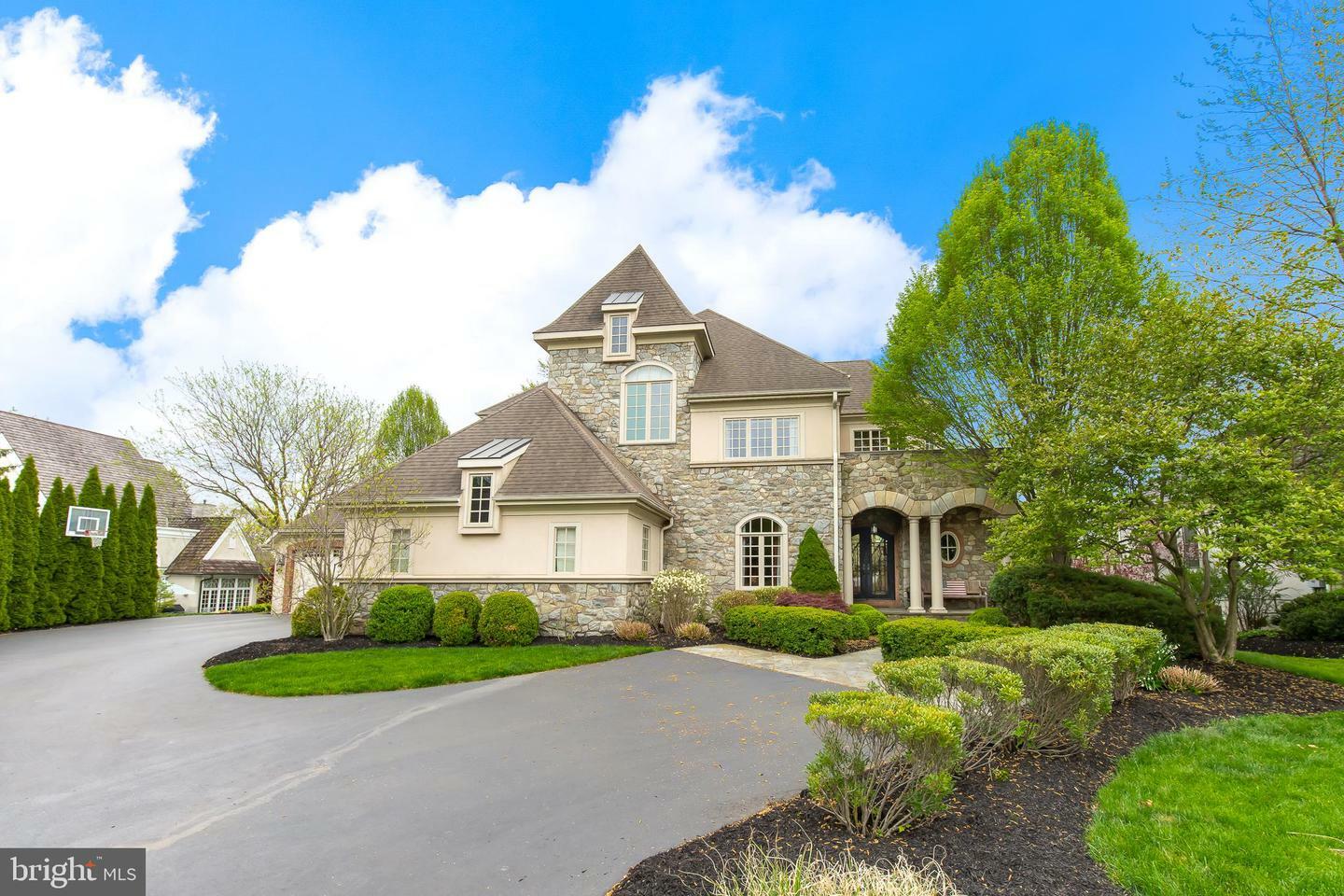 Property Photo: 618 Willow Green PA 17543