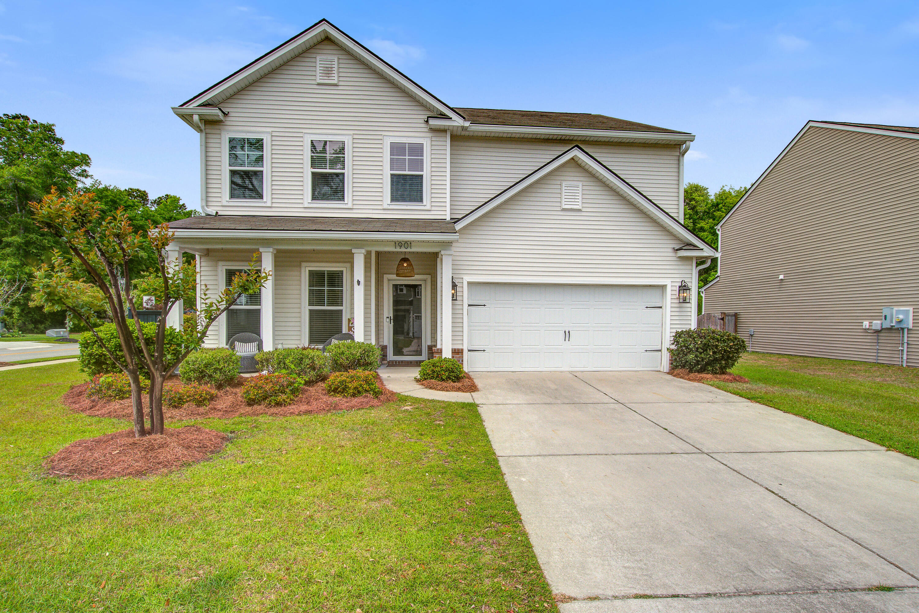 Property Photo: 1901 Toland Court SC 29455