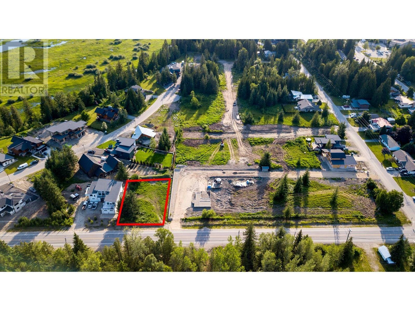Property Photo:  2039 Airport Way  BC V0E 2S1 