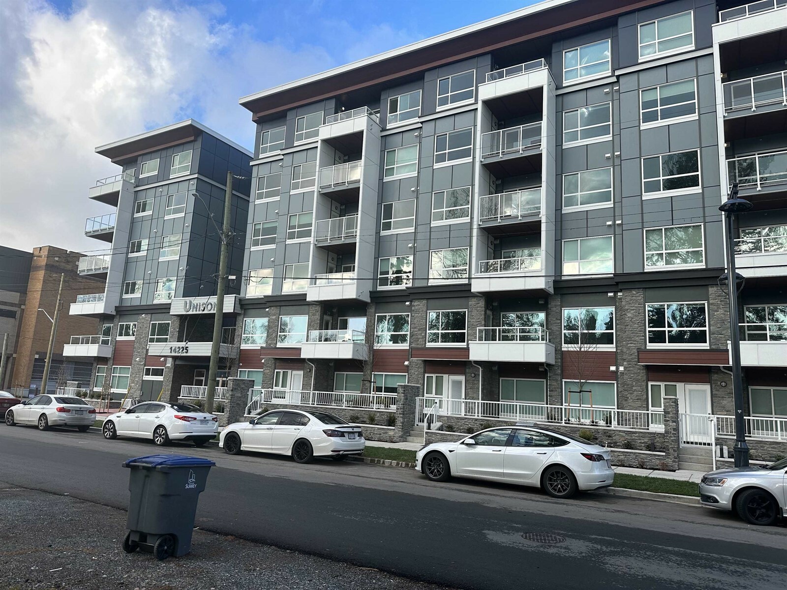 Property Photo: 14225 103A 207 BC V3W 0T4