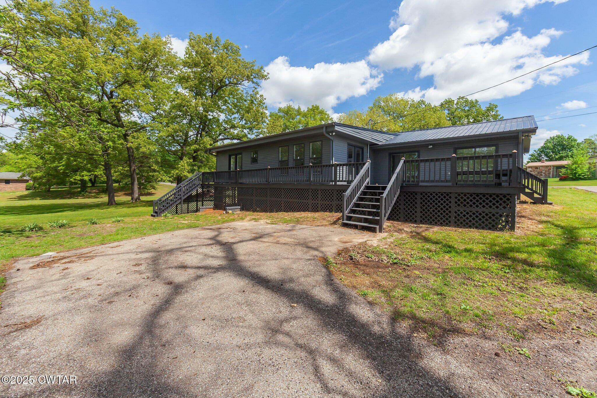 Property Photo: 200 Hillcrest Drive TN 38351