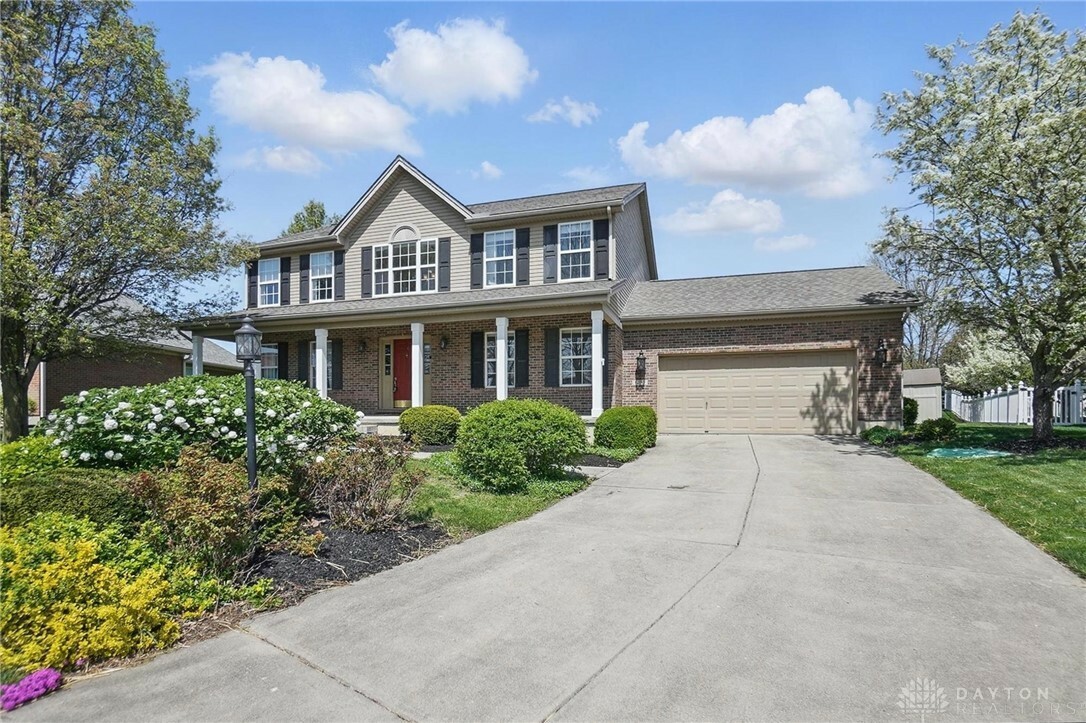 Property Photo: 1237 Greystone Circle OH 45414