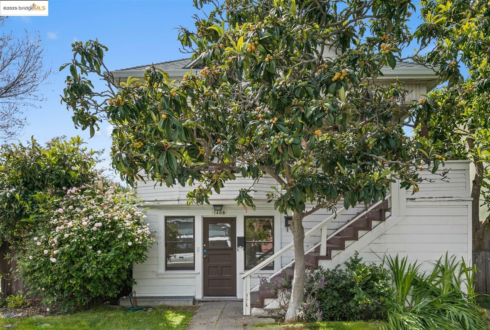 Property Photo: 1406 Kains Ave CA 94702