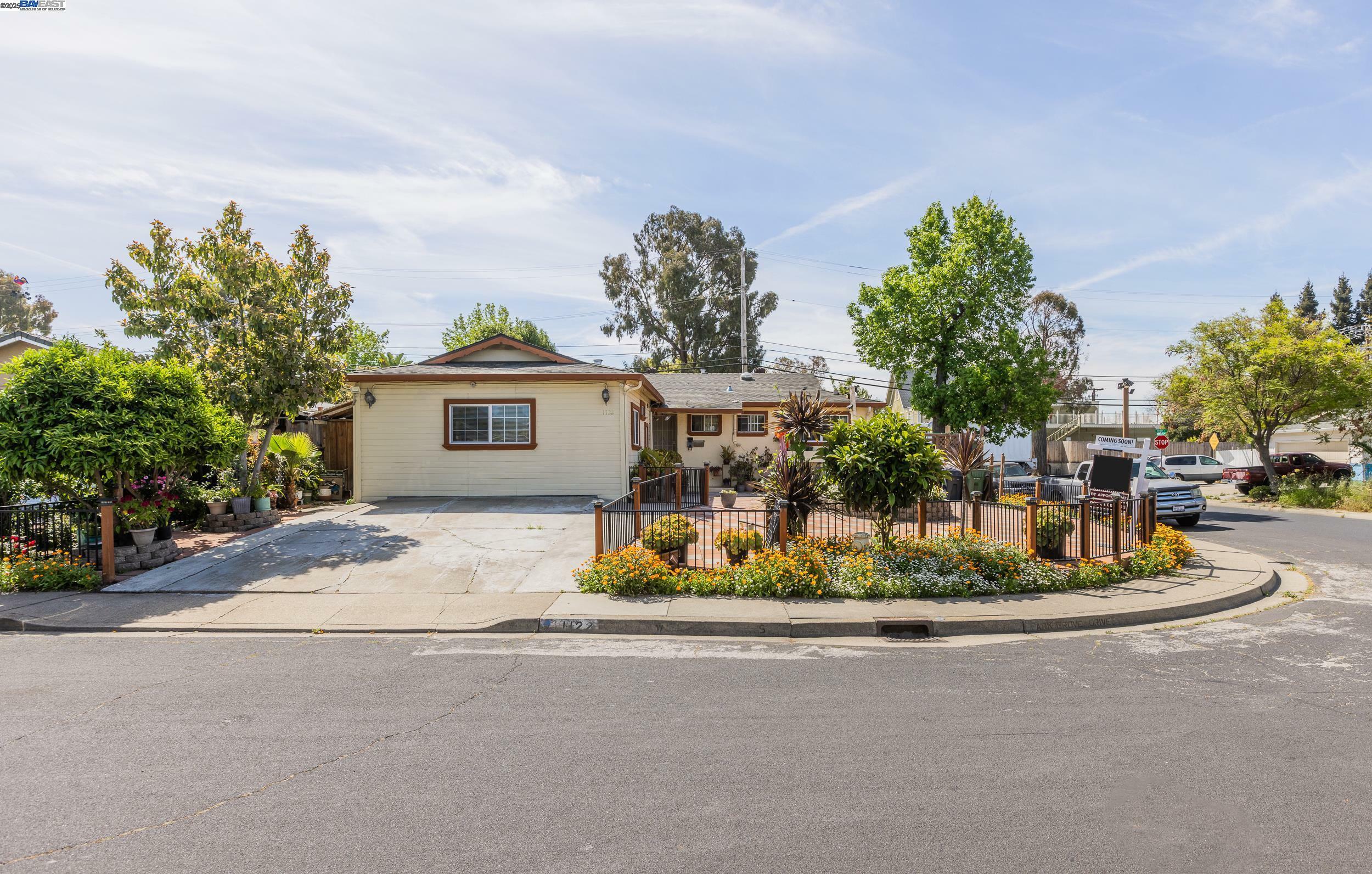 Property Photo: 1122 Park Grove Dr CA 95035