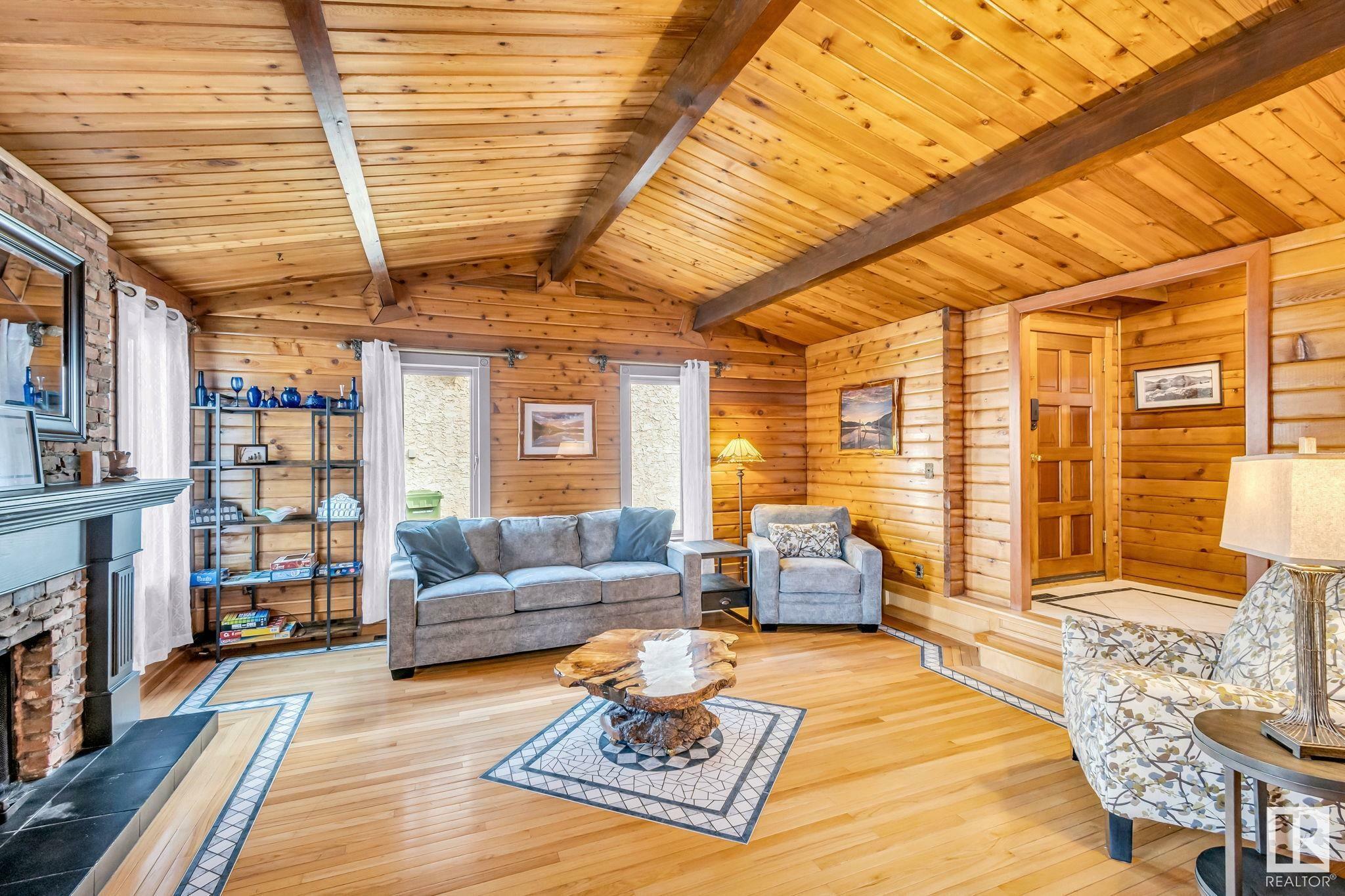 Property Photo: 80 Akins Drive AB T8N 2Y7