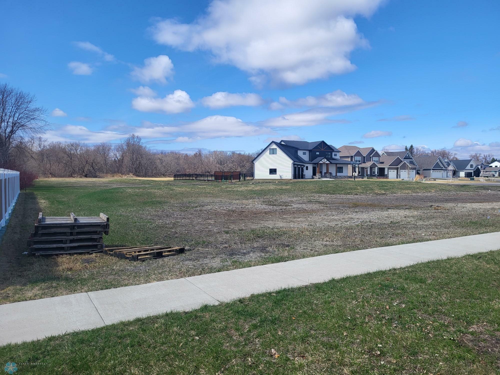 Property Photo: 6750 55th Avenue S ND 58104