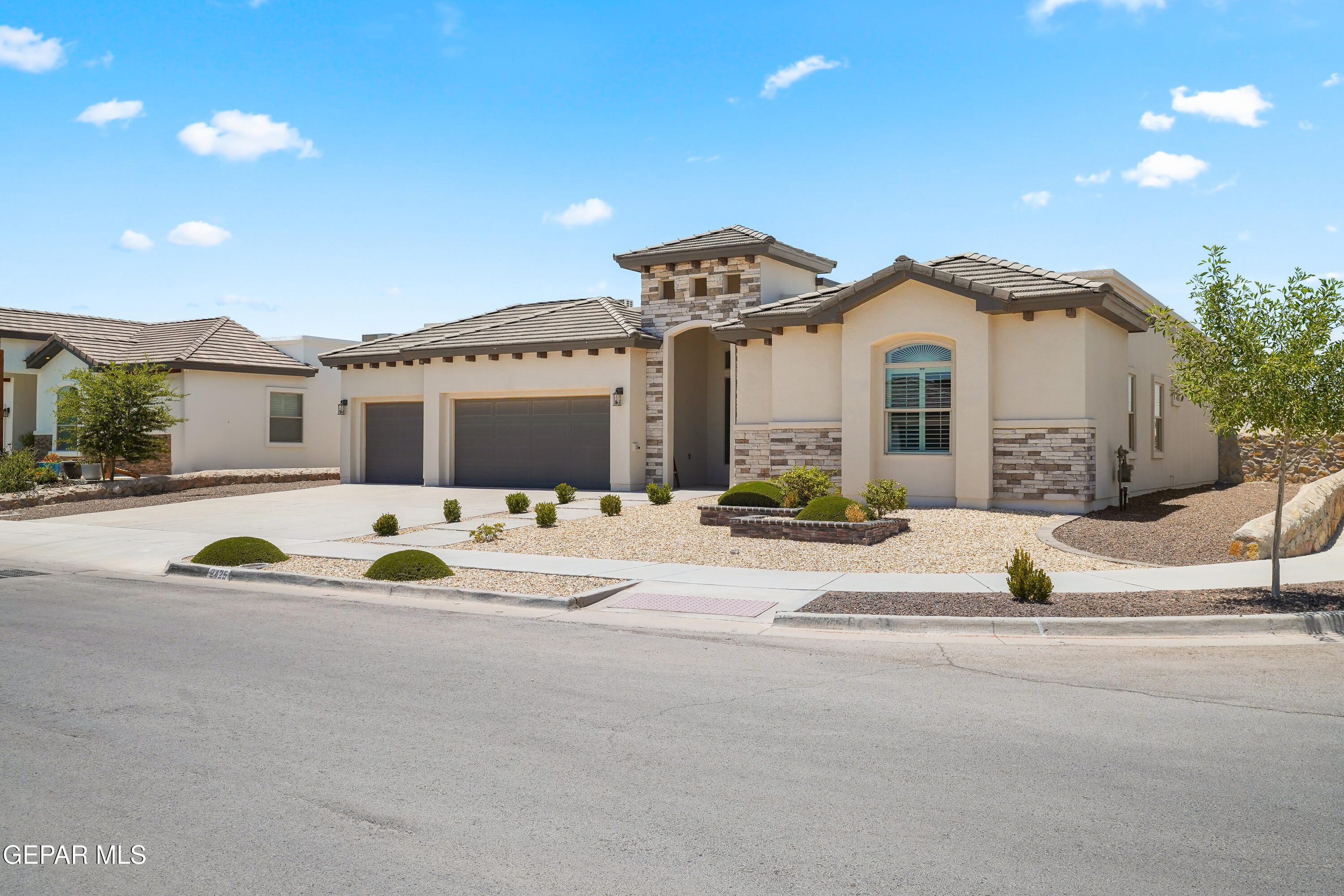 Property Photo: 2425 Tierra Murcia Street TX 79938