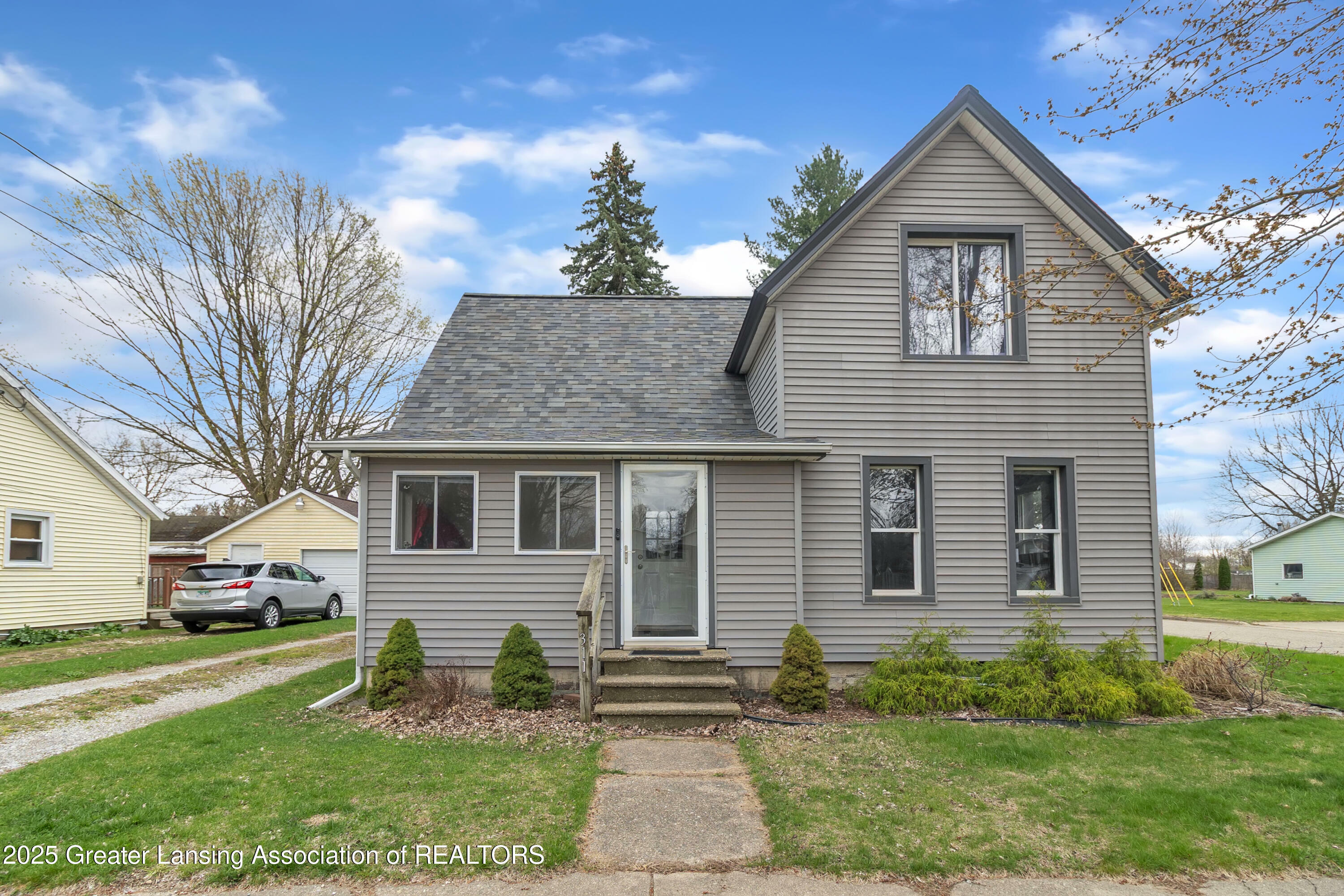 Property Photo: 311 W Shaw Street MI 48813