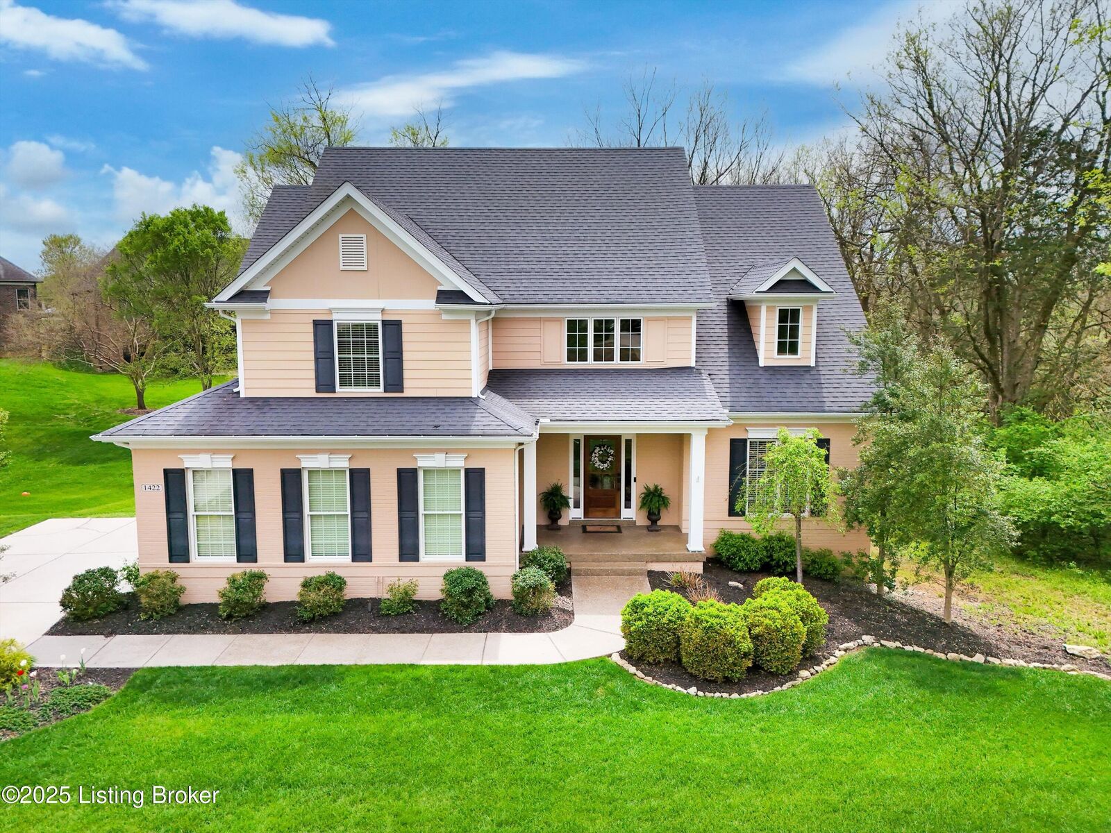 Property Photo:  1422 Aaron Creek Dr  KY 40023 