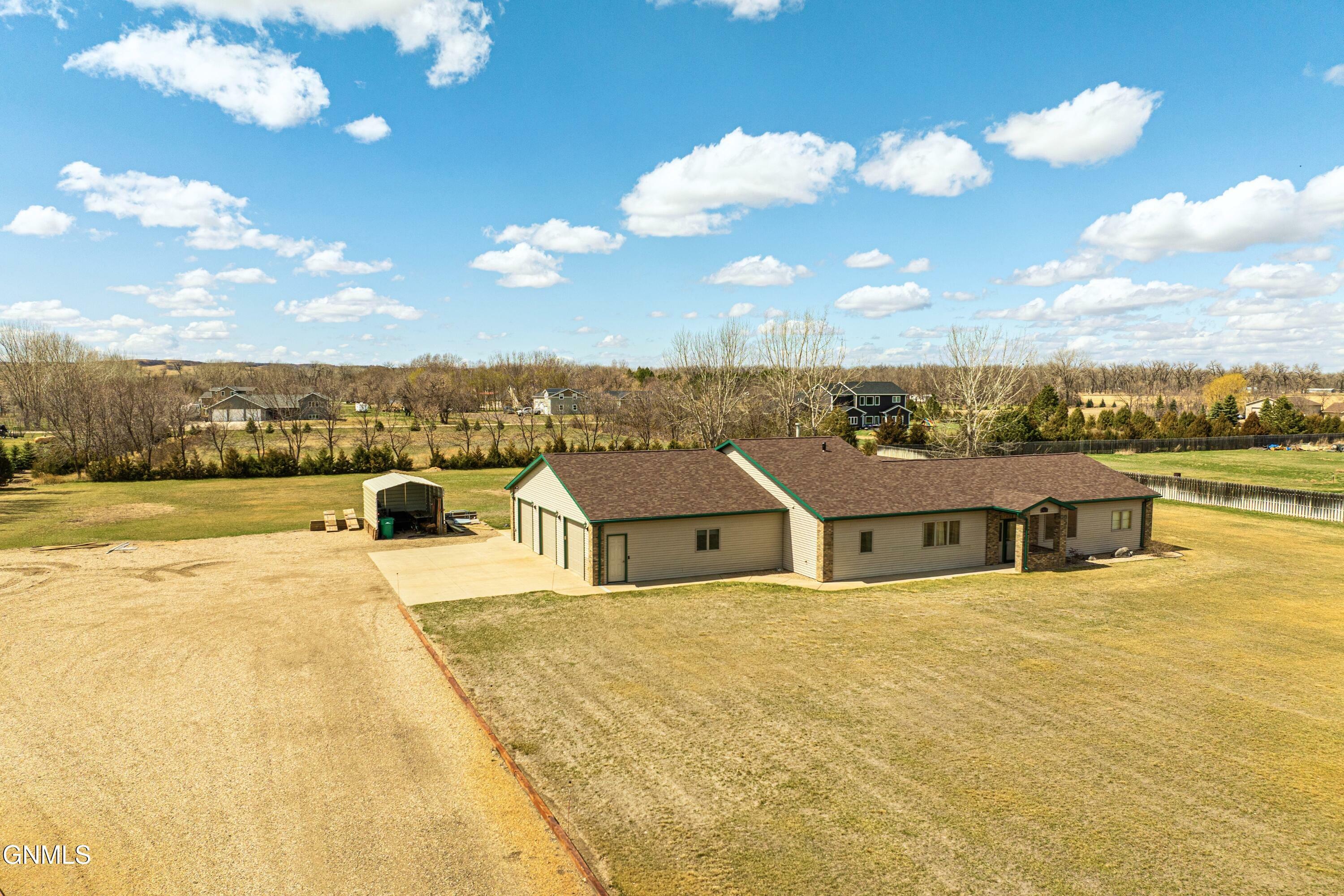 Property Photo: 8646 Hogue Road ND 58503