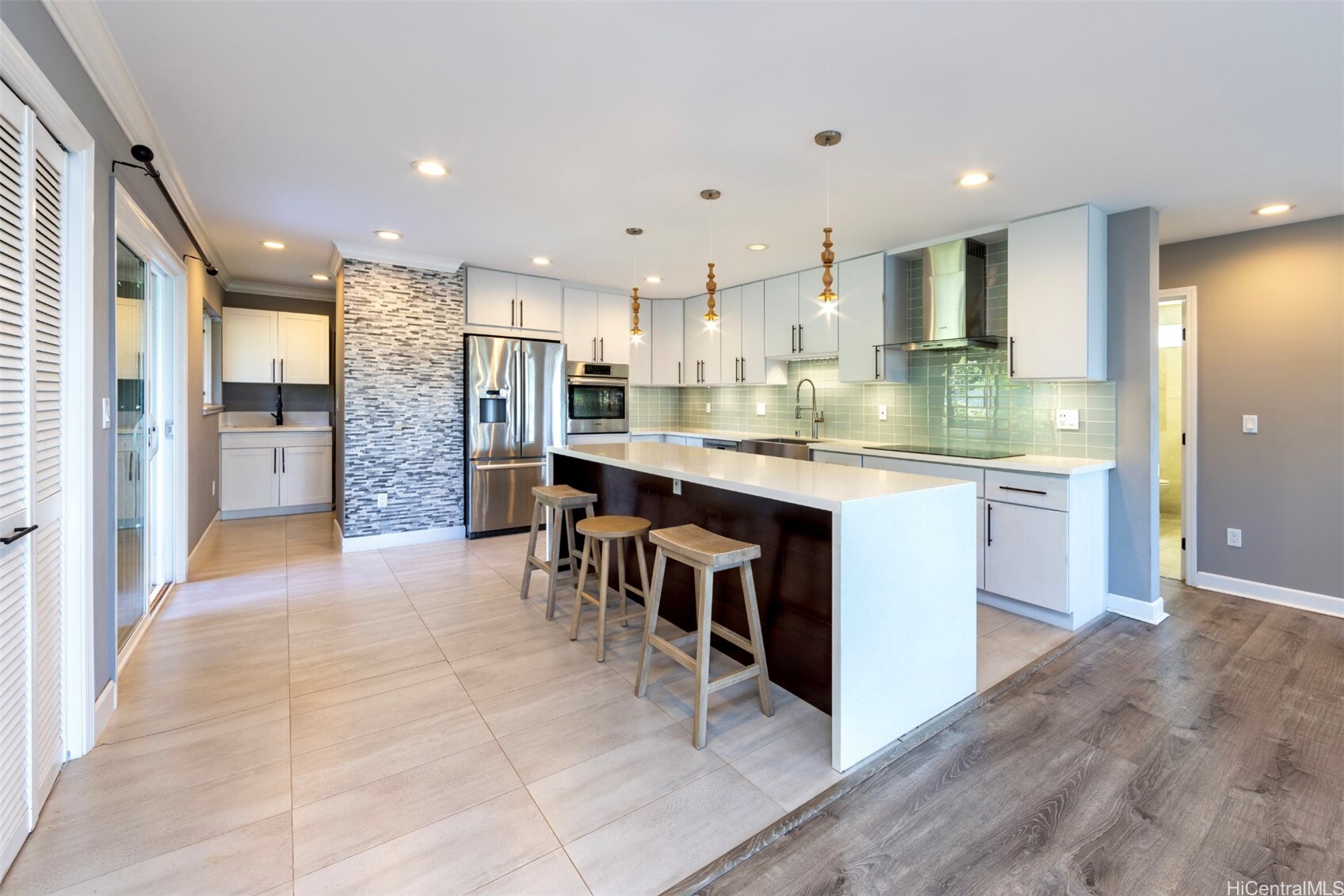 Property Photo: 2755 Kalawao Street 36 HI 96822