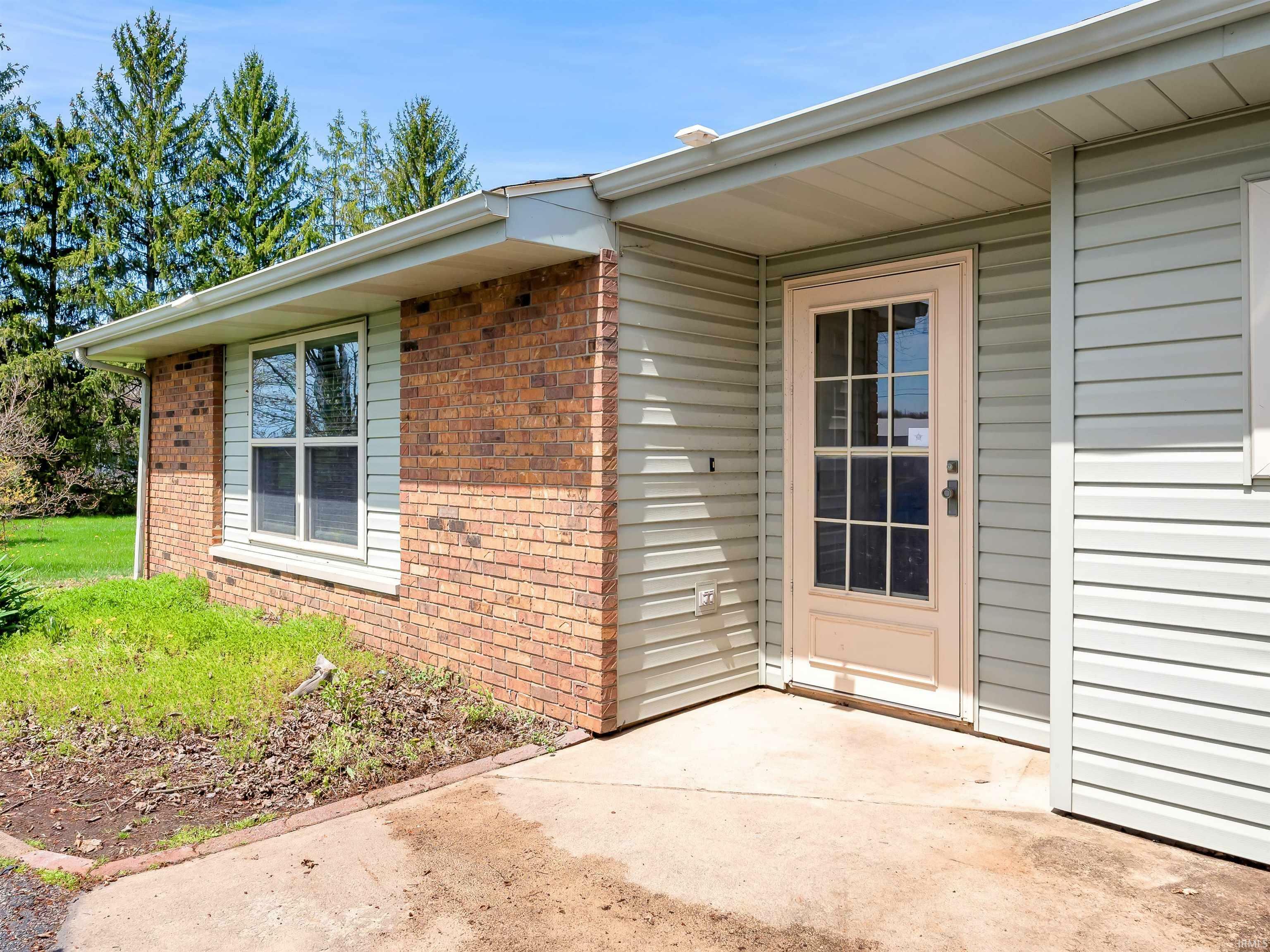 Property Photo: 2557 County Road 60 IN 46706