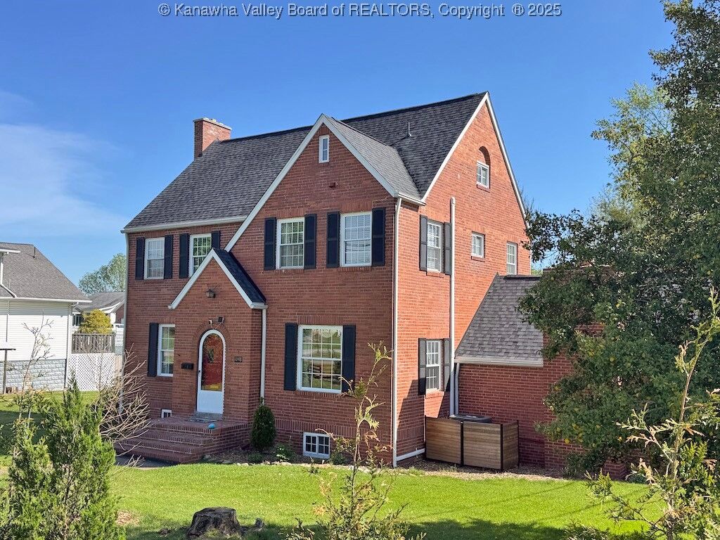 Property Photo:  1098 Highland Drive  WV 25177 