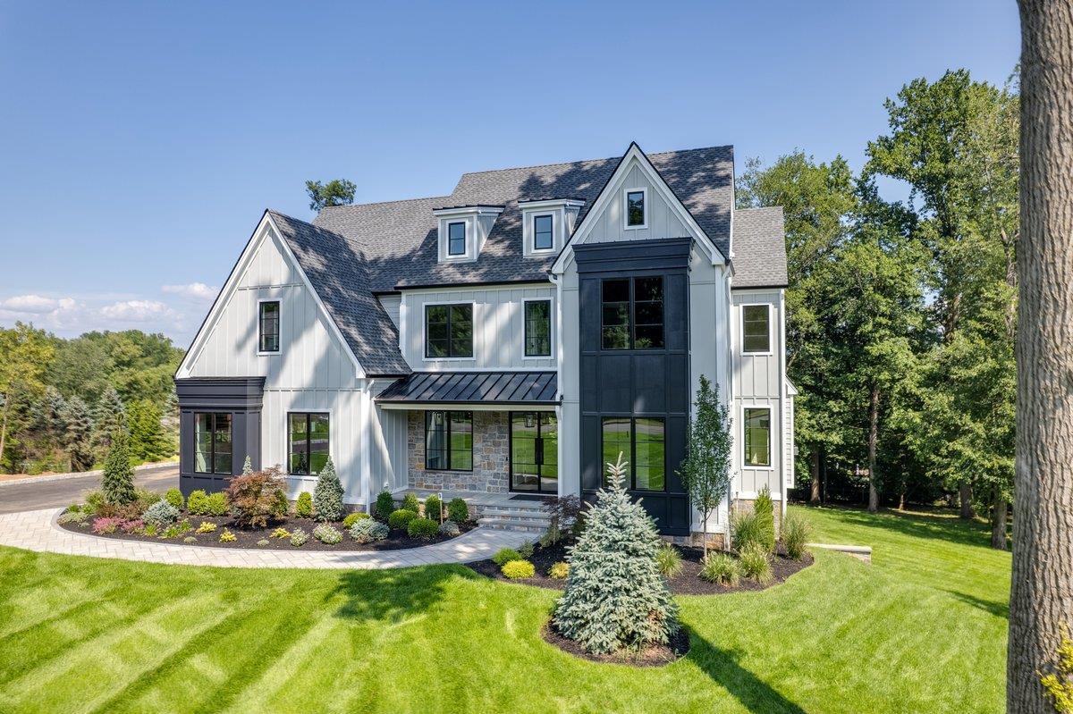 Property Photo:  9 O'Grady Court  NY 10962 