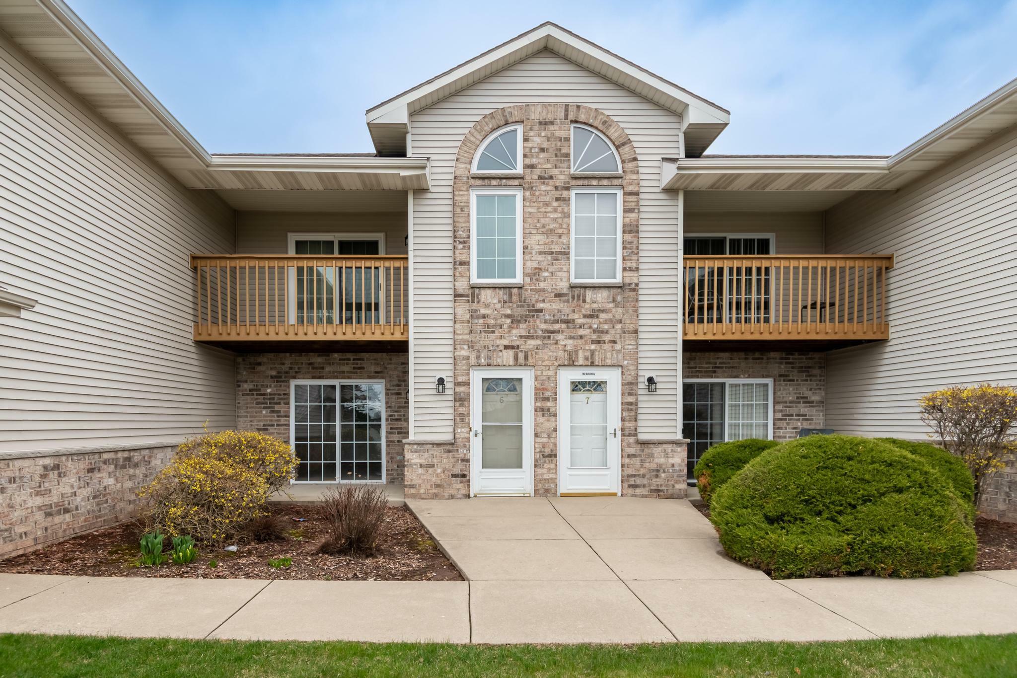 Property Photo:  3057 Meyer Ct 6  WI 53406 