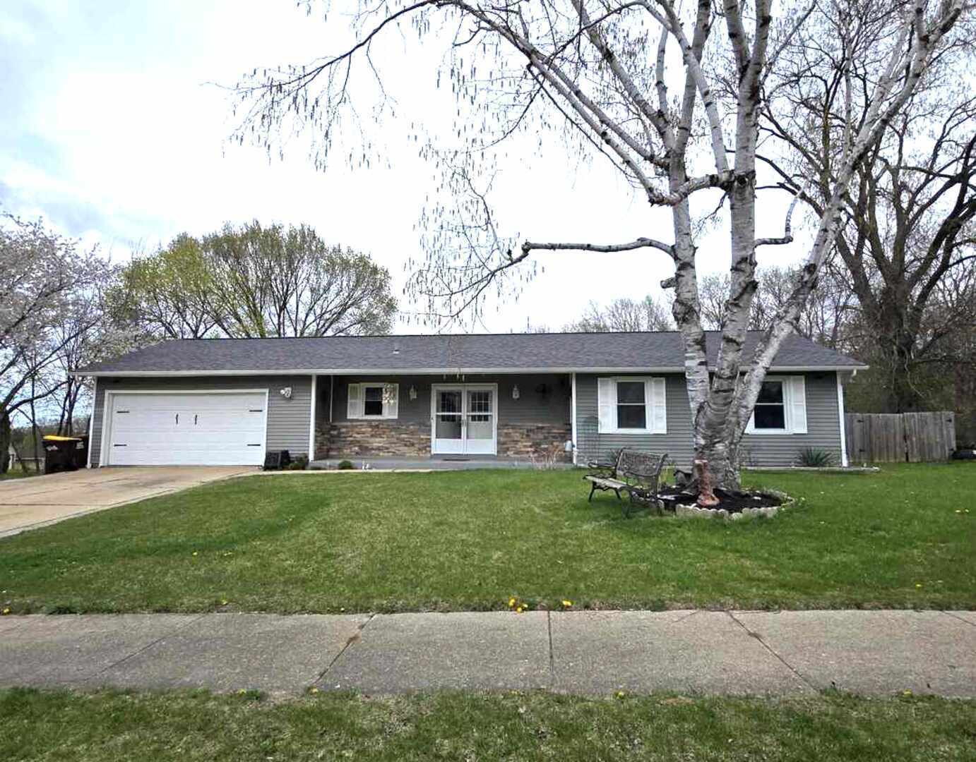 Property Photo: 3504 Angus Court IL 61109