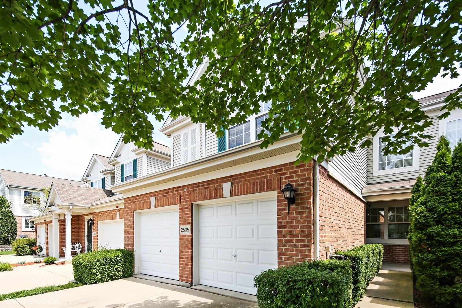 2505 Camberley Circle 3-813  Westchester IL 60154 photo