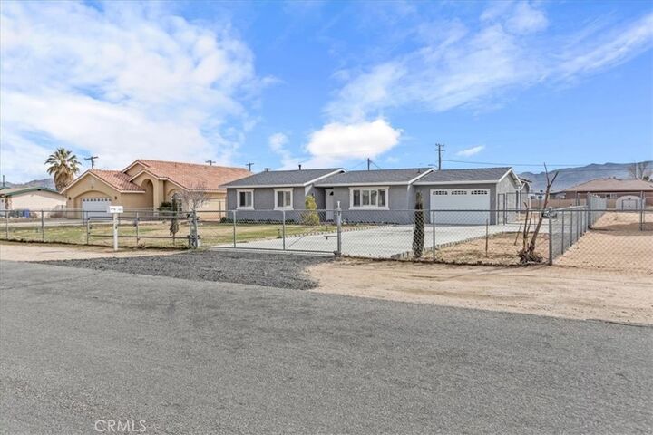 Property Photo: 14115 Quinnault Road CA 92307