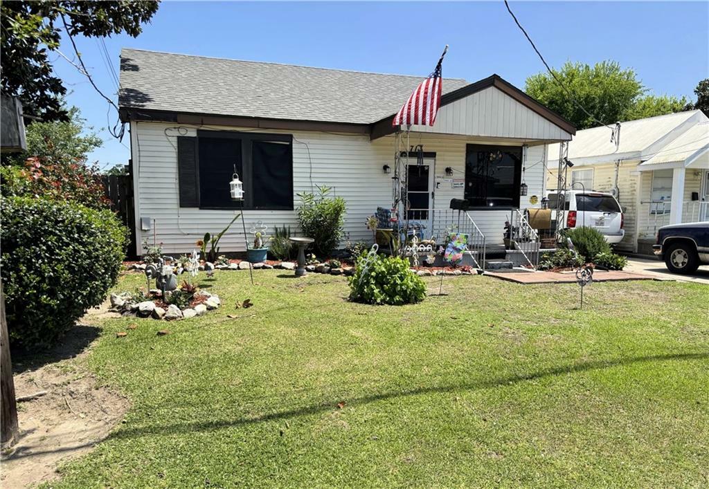 Property Photo: 713 5th Avenue LA 70058