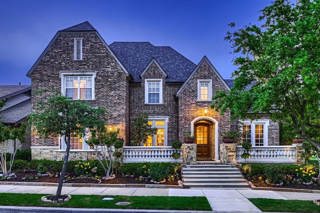 Property Photo:  2313 Cardinal Boulevard  TX 75010 