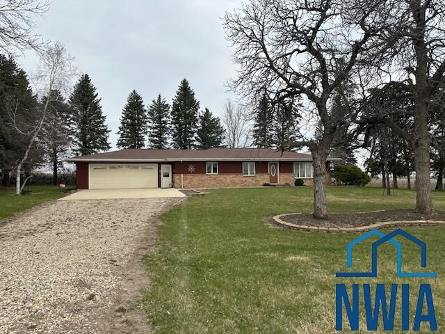 Property Photo:  1185 450th St  IA 51037