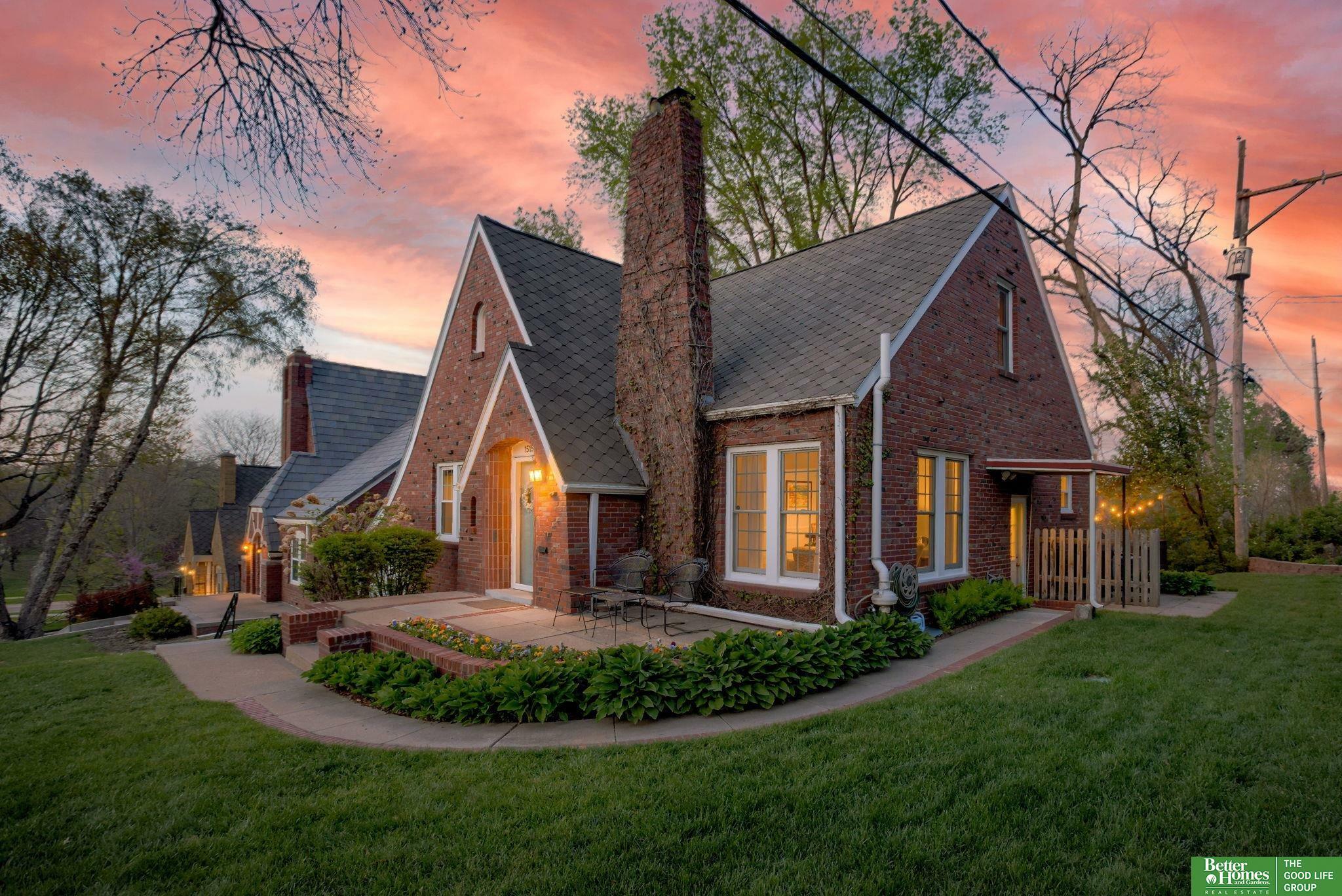 Property Photo: 1515 N 51 Street NE 68104