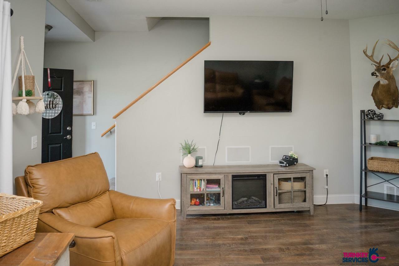 Property Photo: 211 W Baker Street IA 51521