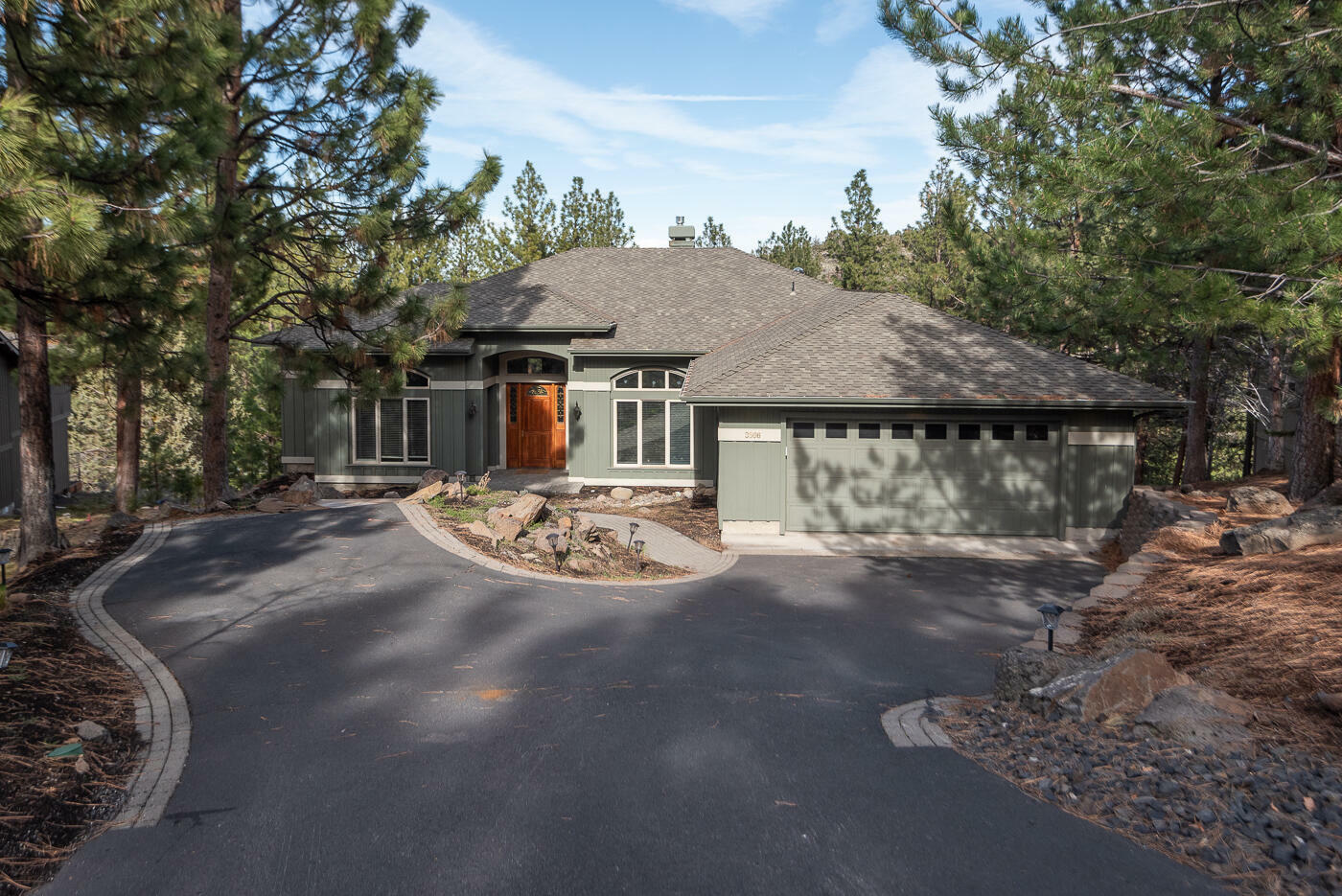 Property Photo: 3566 NW Braid Drive OR 97703