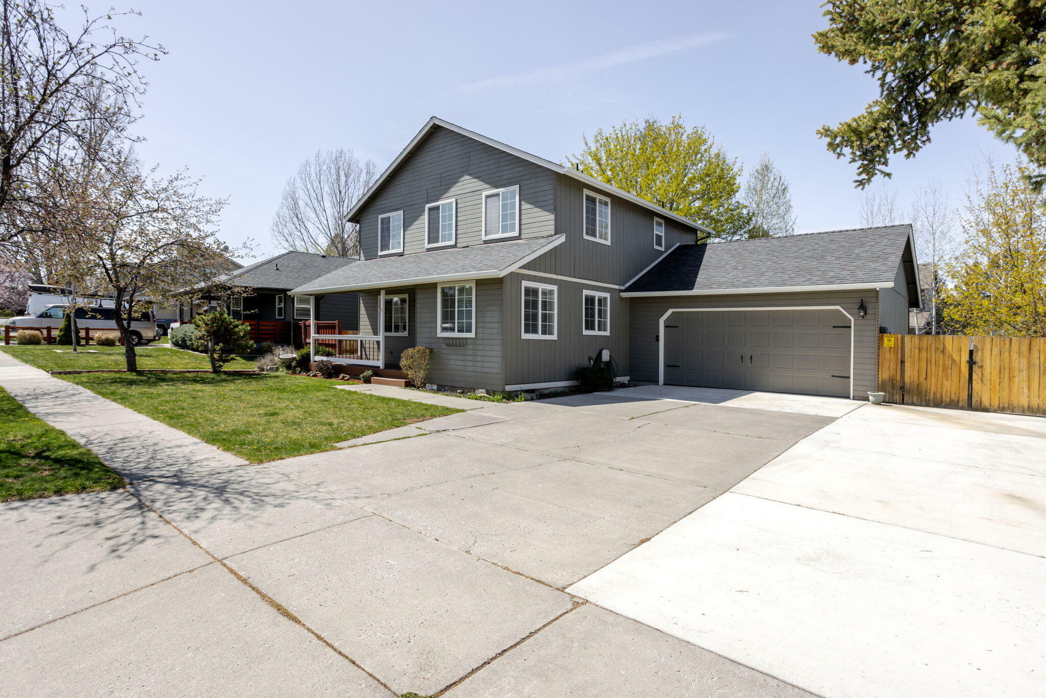 Property Photo: 61369 Elkhorn Street OR 97702