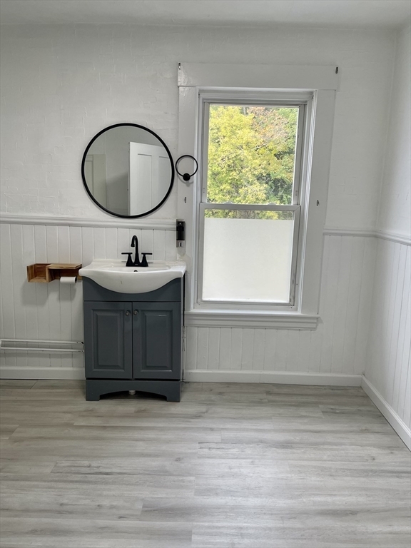 Property Photo: 462 Main Street 2 MA 01440