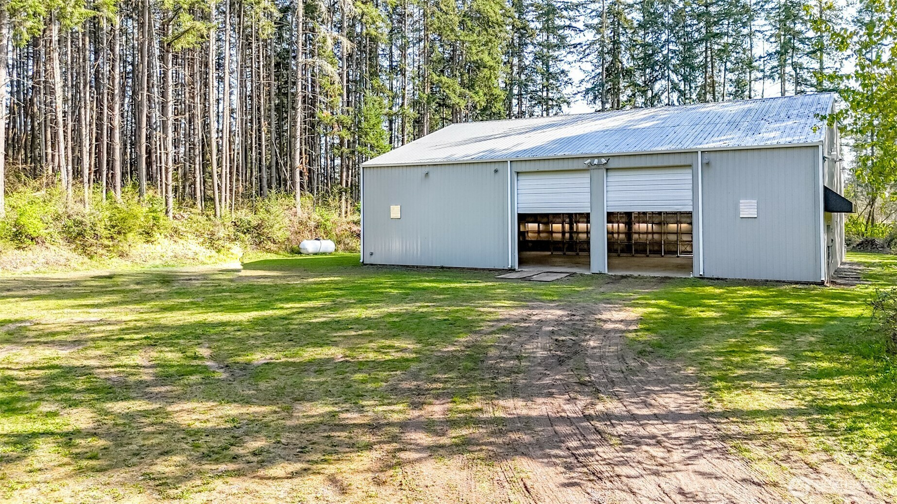 Property Photo: 3810 Christensen Muck Road E WA 98328