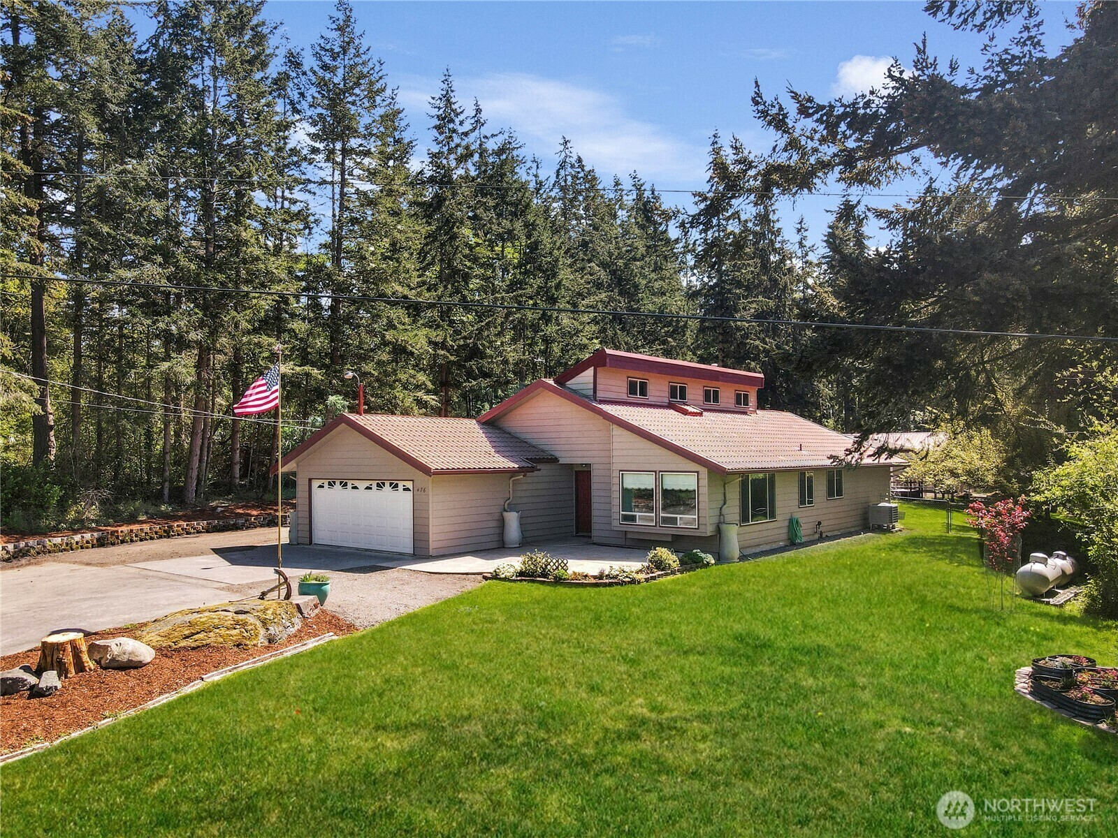 Property Photo: 476 Wilderness Way WA 98277
