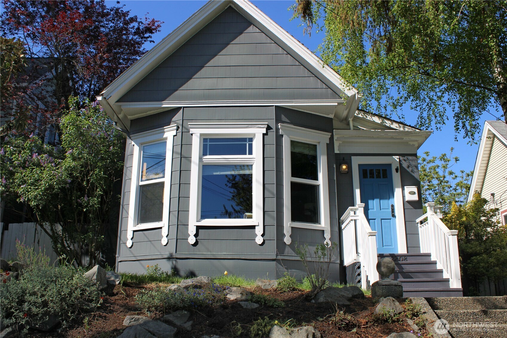 2208 E John St  Seattle WA 98112 photo