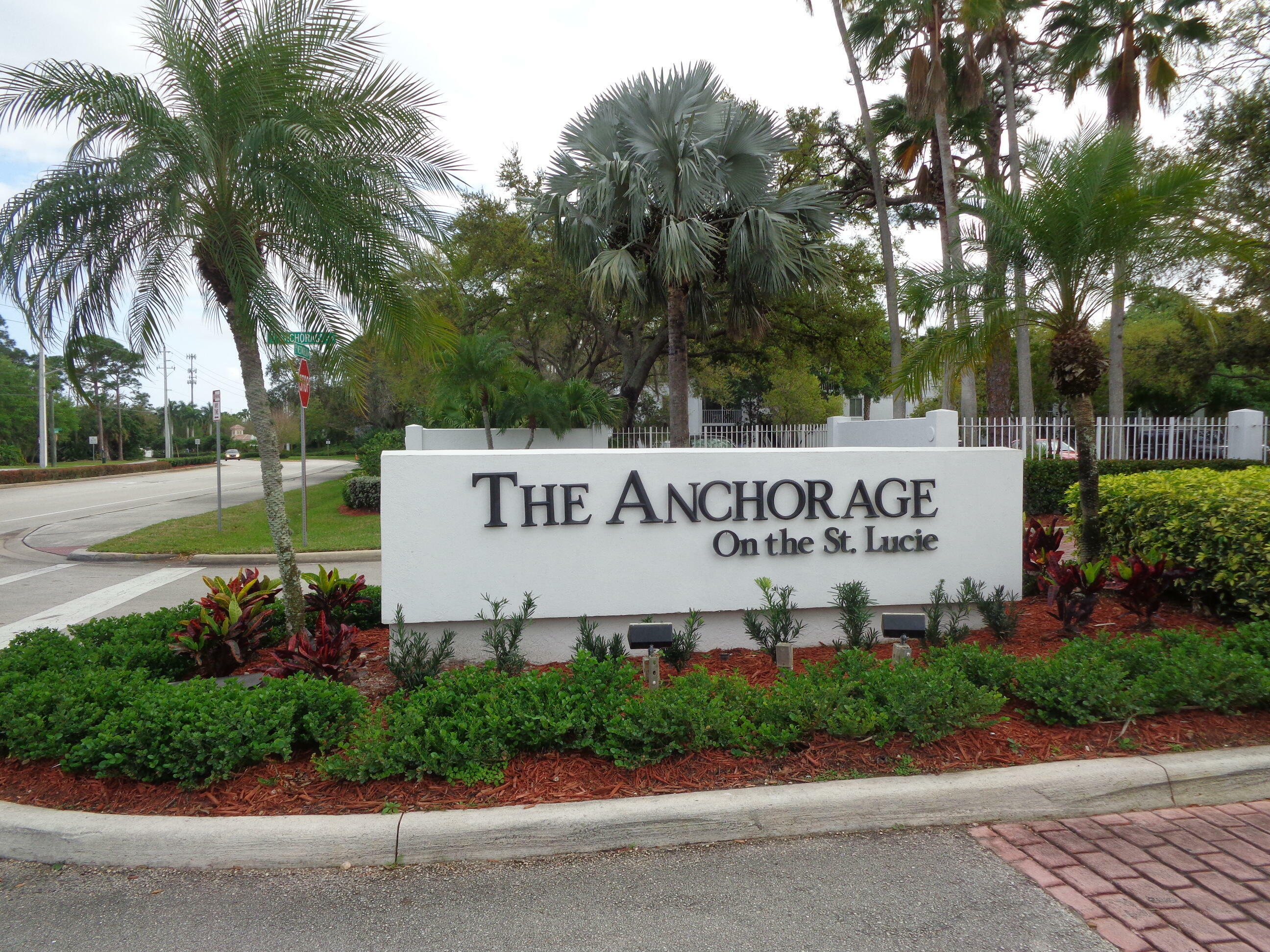 Property Photo: 2512 SE Anchorage Cove F-3 FL 34952