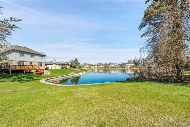Property Photo: 54011 Mound Road MI 48316