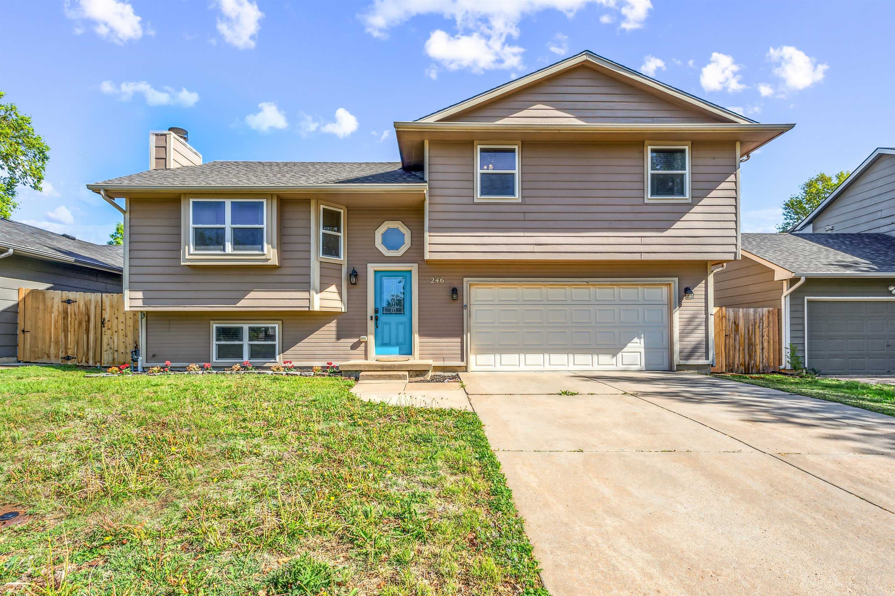 Property Photo: 246 W Mallard Dr KS 67037