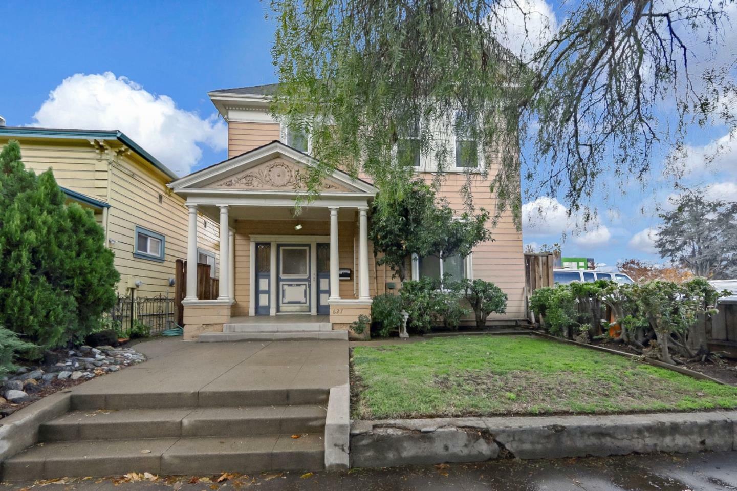 Property Photo: 627 South 3rd Street CA 95112