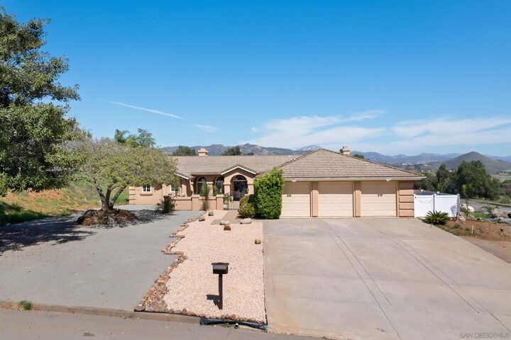 Property Photo:  3007 Calle Mesquite  CA 91935 
