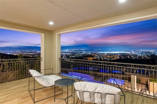 Property Photo: 122 Scenic Crest CA 92618