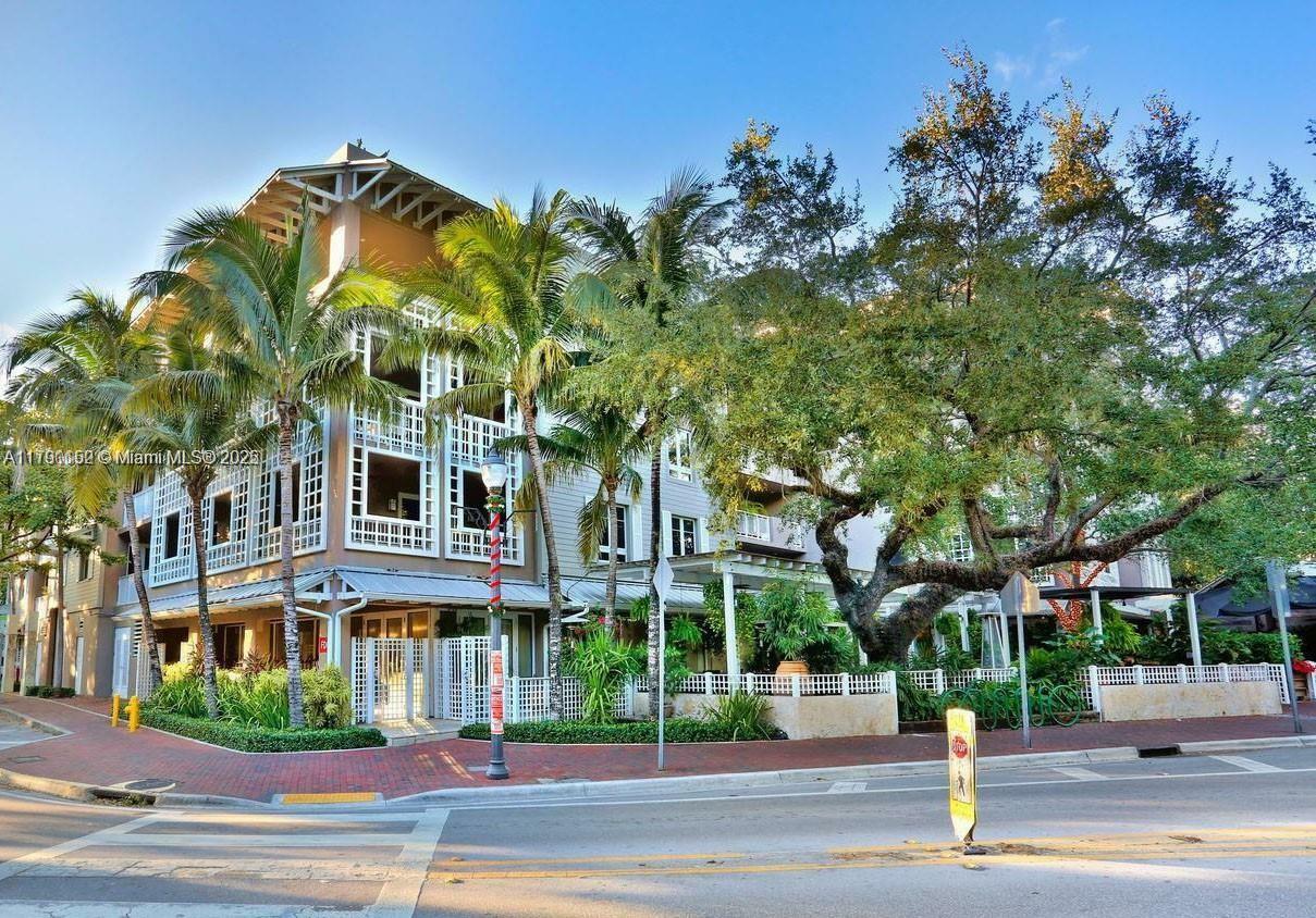 Property Photo: 3540 Main Hwy 204 FL 33133