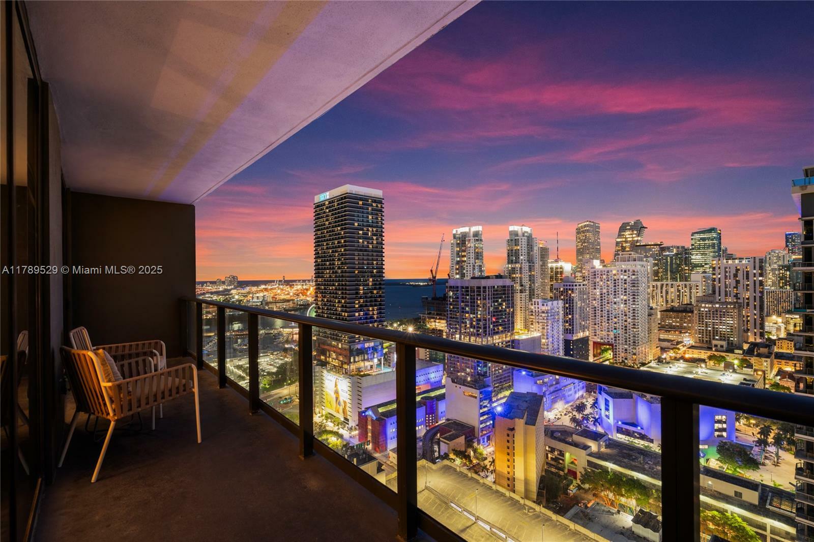 Property Photo: 159 NE 6th St 3105 FL 33132