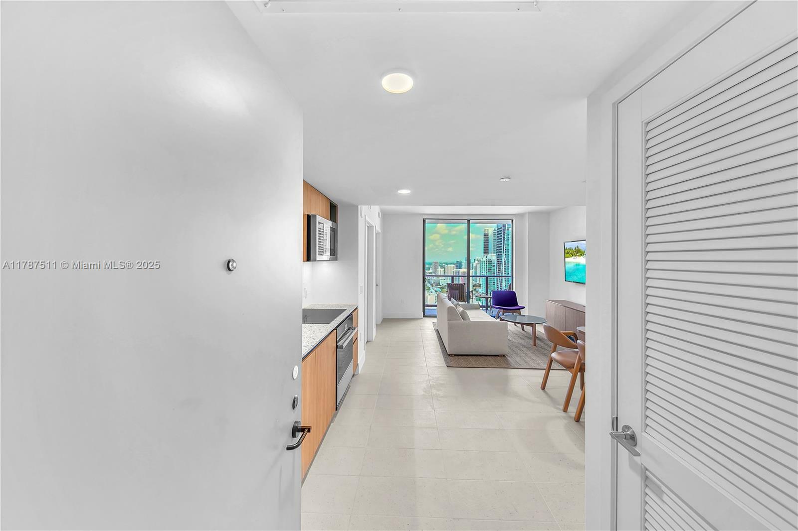 Property Photo: 601 NE 1st Ave 4609 FL 33132