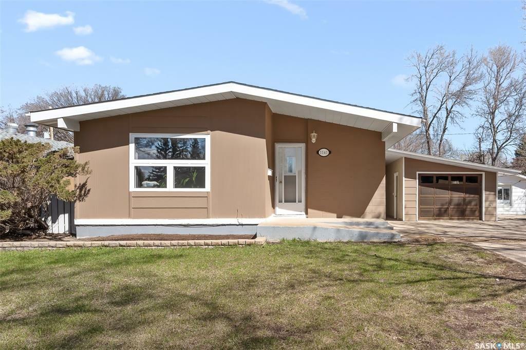 Property Photo: 1141 Duffield Crescent SK S6H 5M5