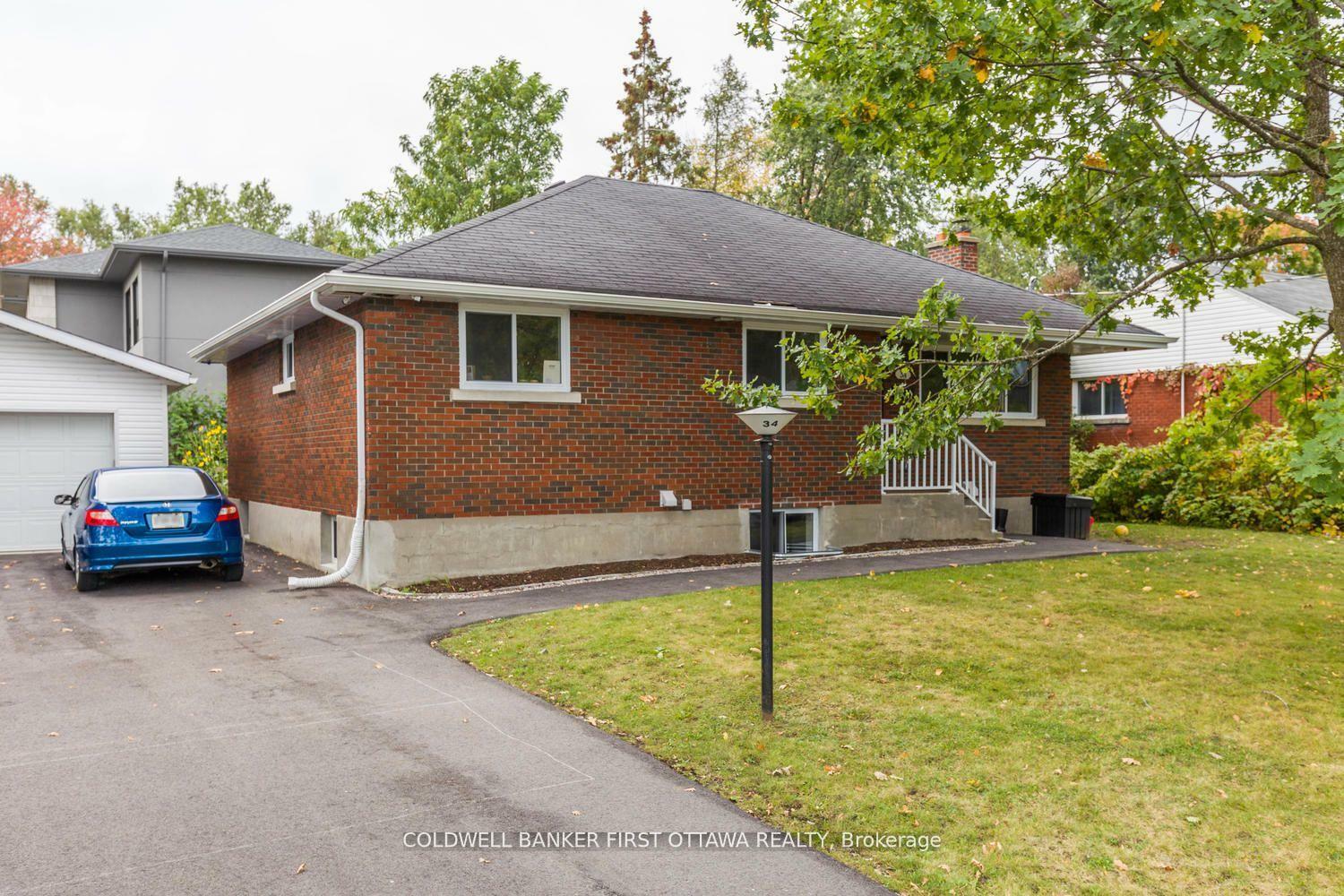 Photo de la propriété: 34 Westwood Drive ON K2G 2X1
