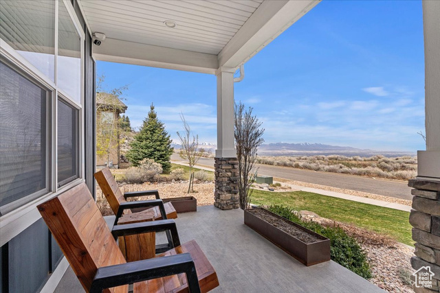 Property Photo: 1492 E Bluff Point Dr UT 84020
