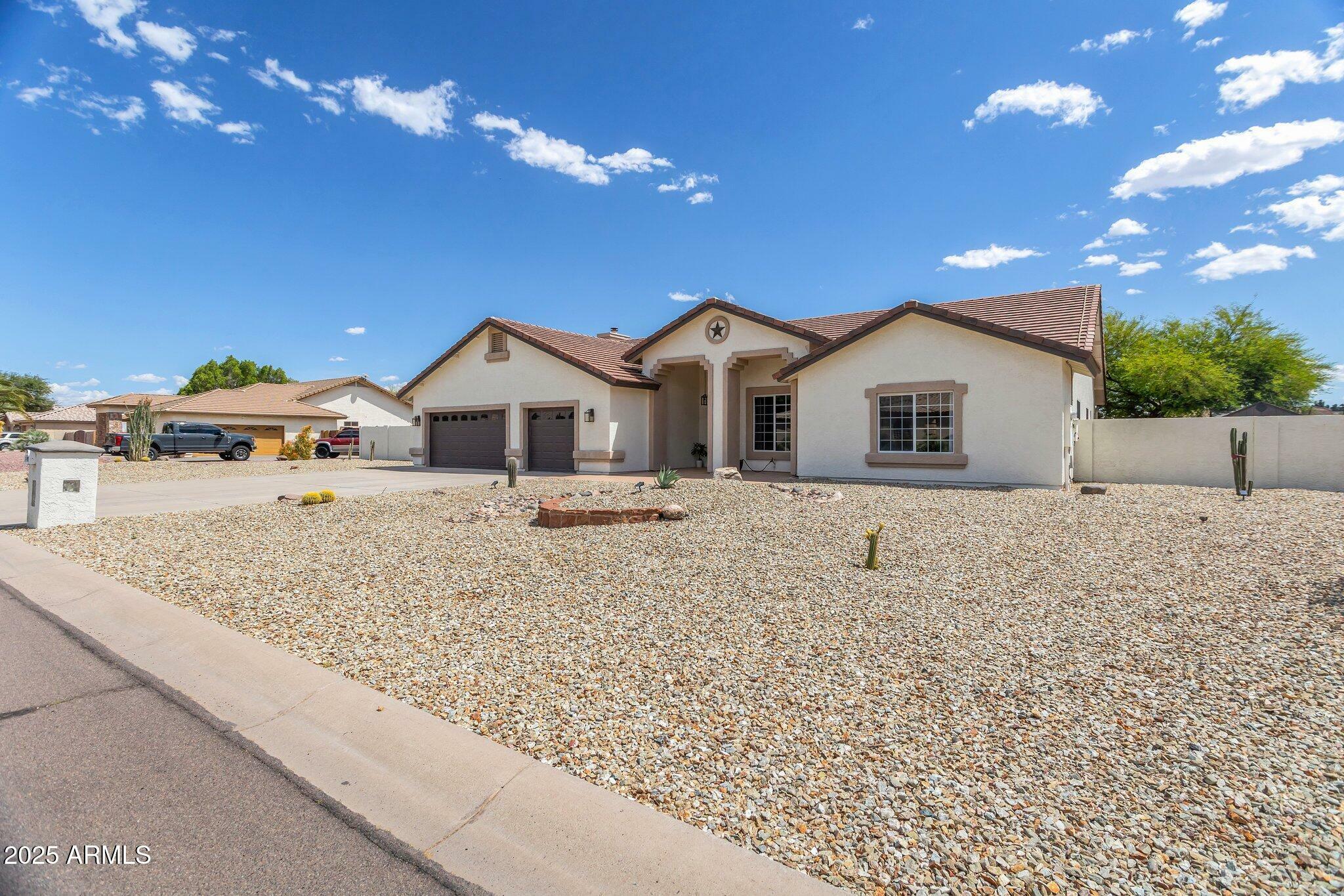 Property Photo: 8207 W Planada Lane AZ 85383