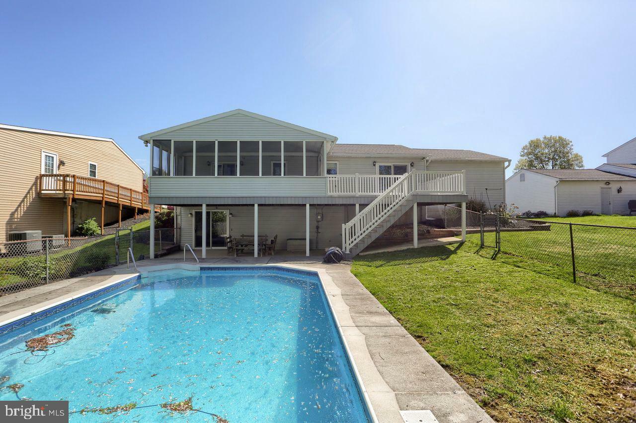 Property Photo: 5573 Banbridge Drive PA 17112