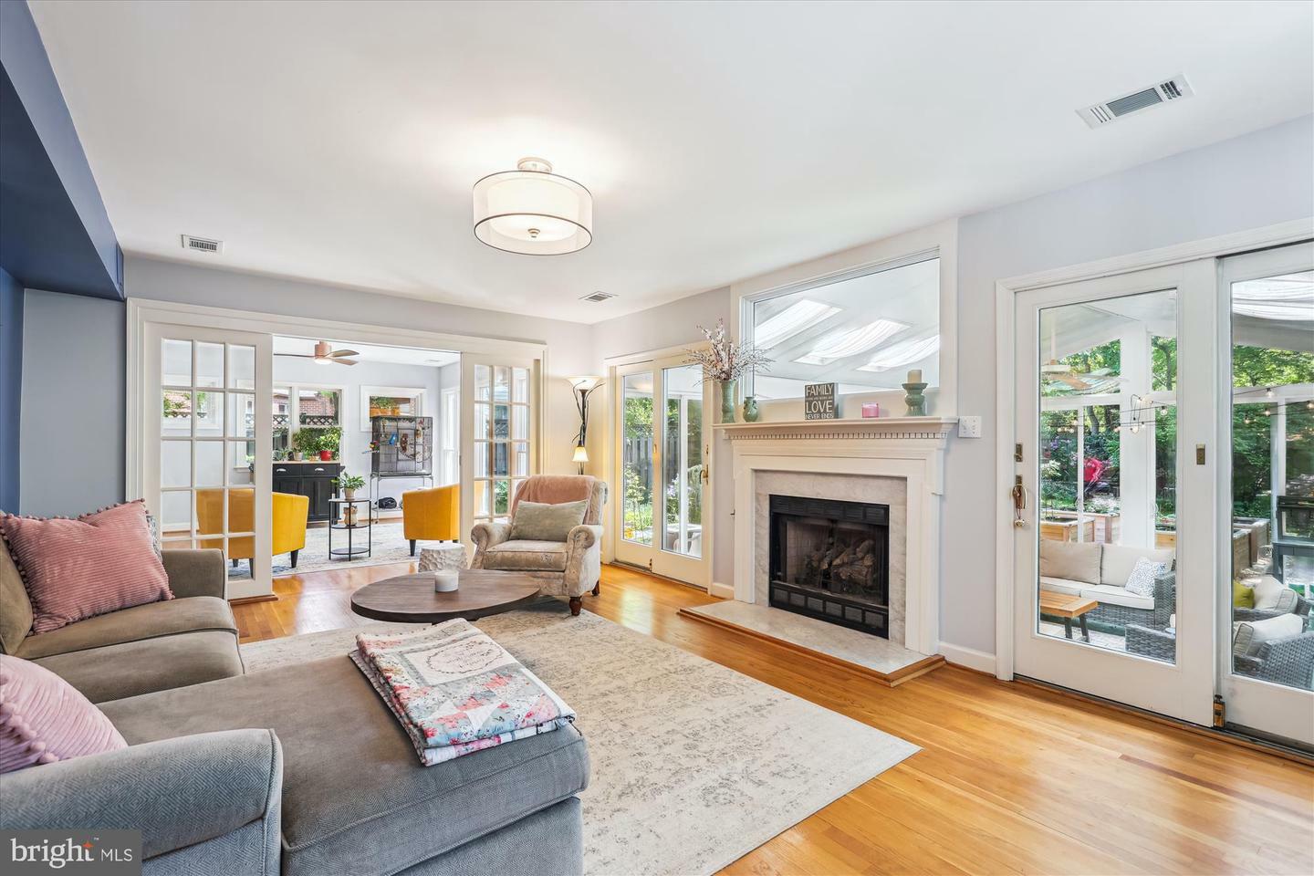 Property Photo: 603 Dorchester Road VA 22046
